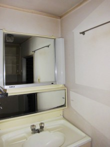 光が入りにくいリビングを明るくイメージチェンジ